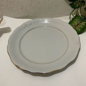 Vintage Tienshan Fine Porcelain Elegance Gold Trimmed Embossed Plate ~10 1/2"G13